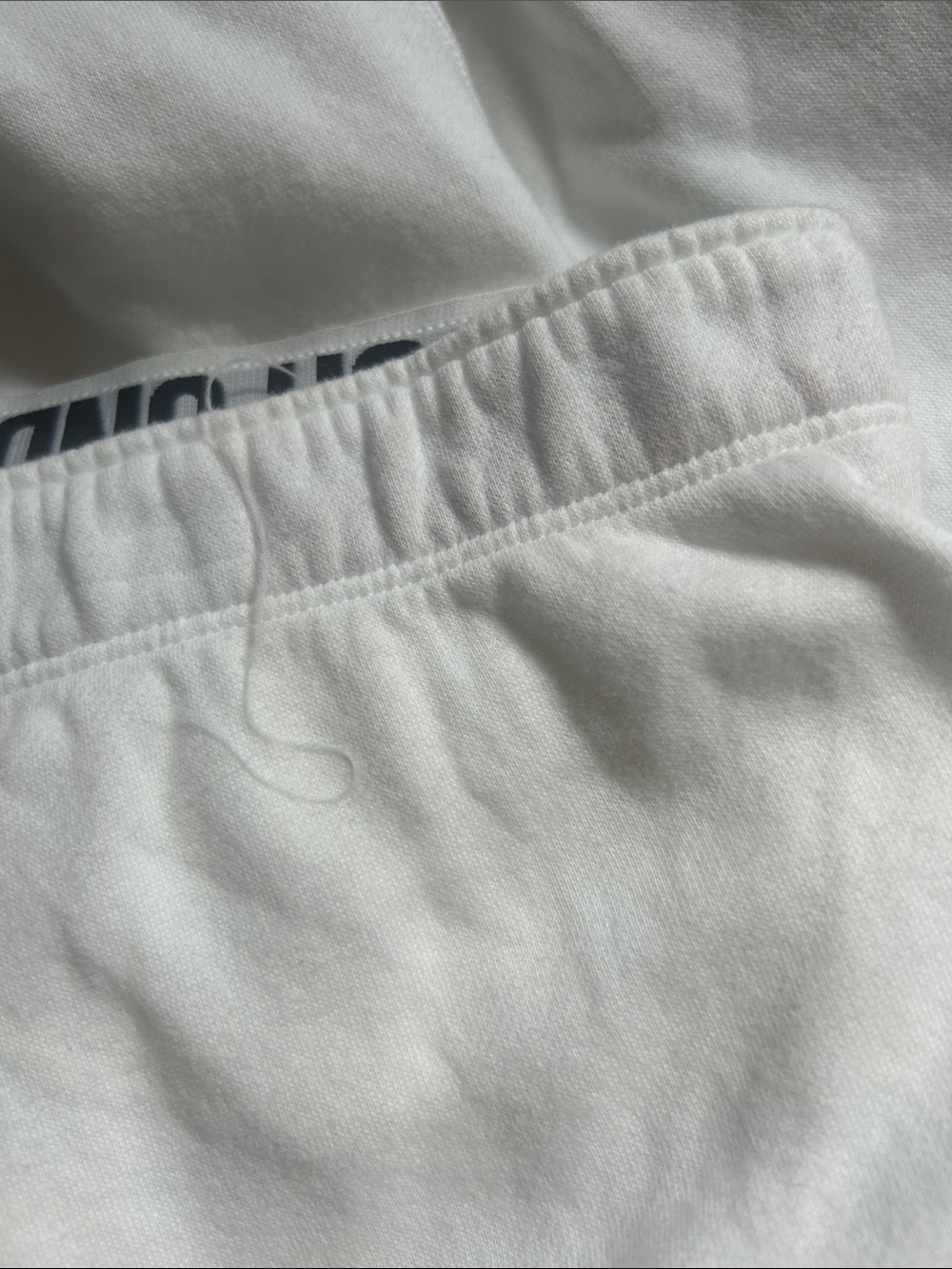 Women’s Under Armour Capris Sweats - Picture 8 of 9